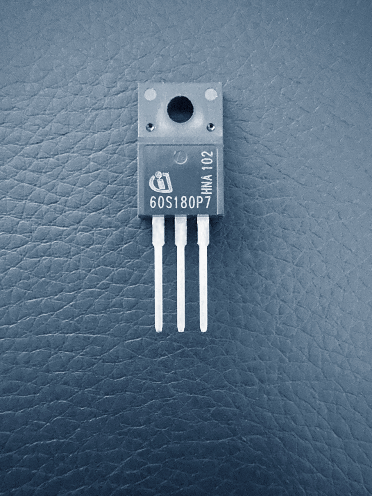 4X IPA60R180P7S 60S180P7 Infineon N-Ch MOSFET 600V 18A 180mOhm 26W