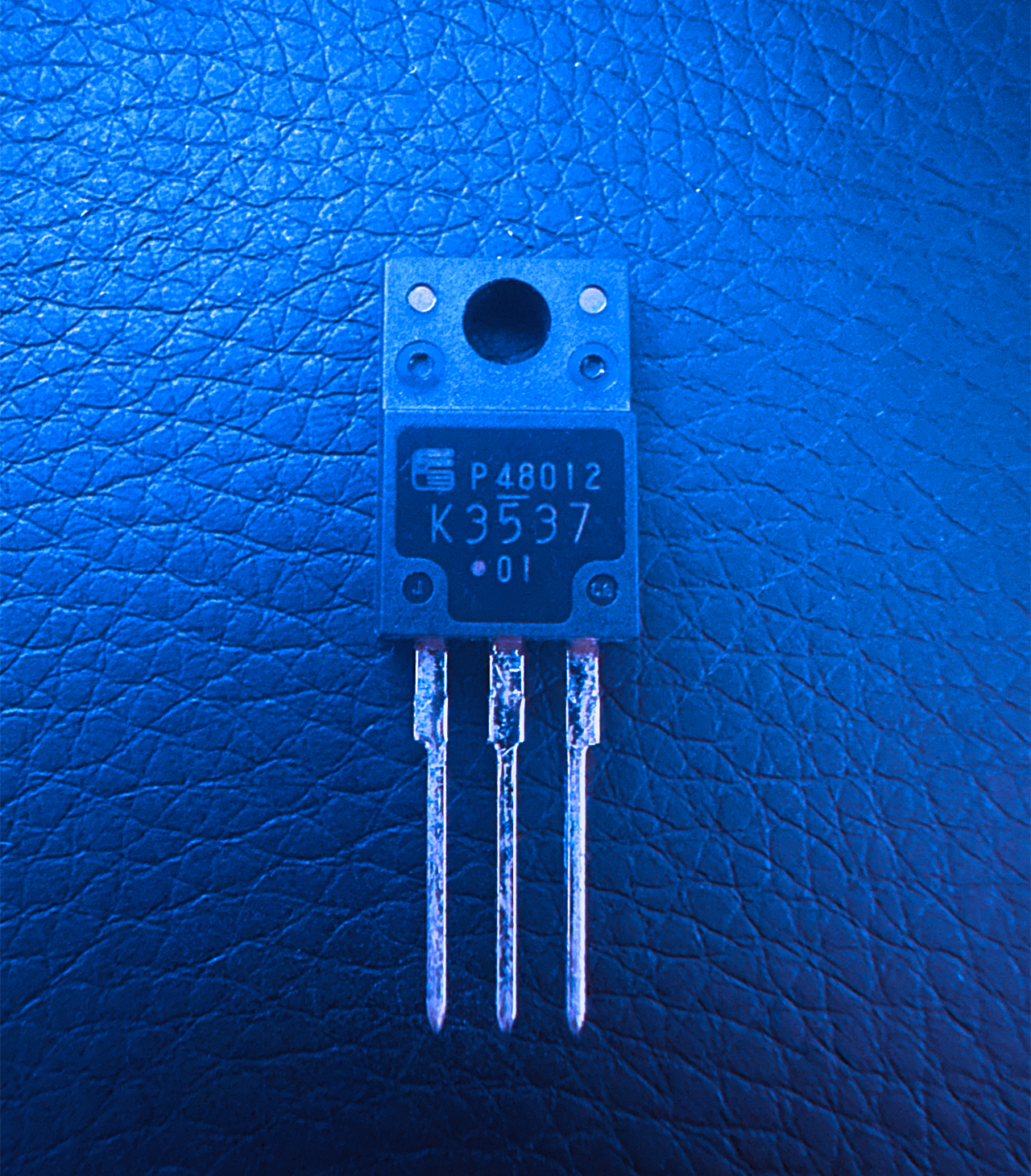 2SK3537-01MR_1.png