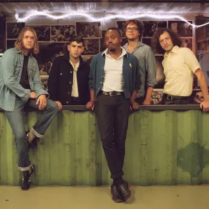 Durand Jones & The Indications
