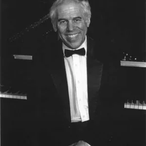 Lincoln Mayorga