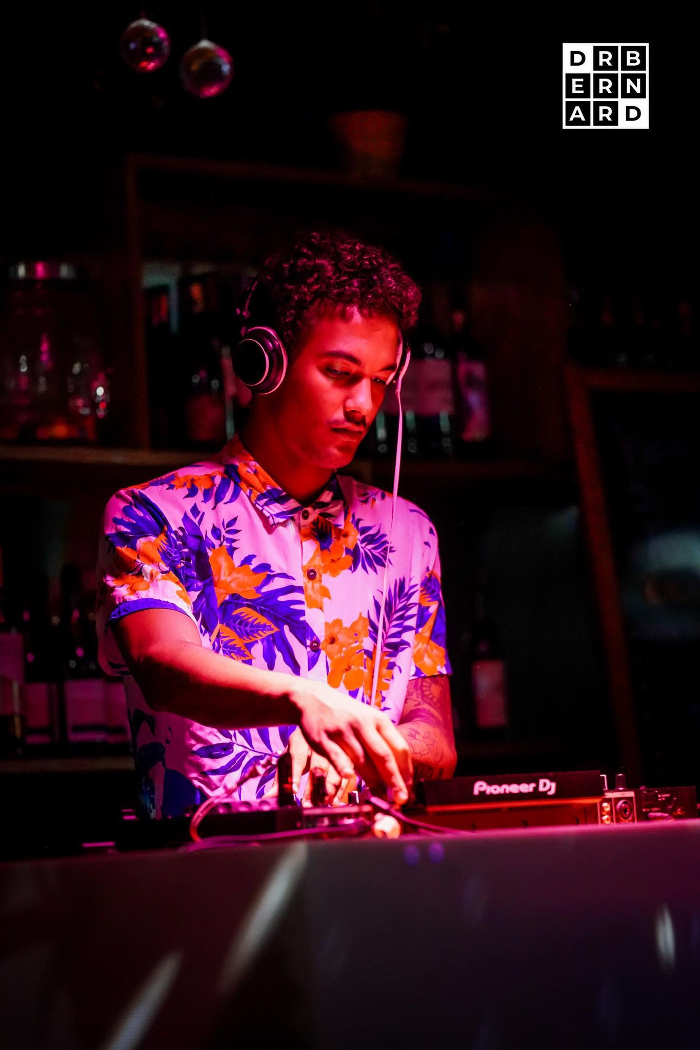 DJ Namonster em show em grande evento em Portugal