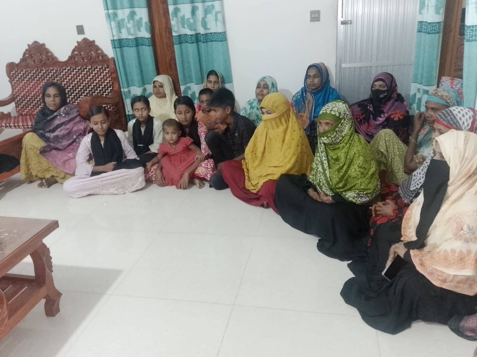 পলাশবাড়ীয়া মাধ্যমিক বিদ্যালয় এর উঠান বৈঠকের মাধ্যমে অভিভাবকদের সাথে মতবিনিময় সভা - Album Cover