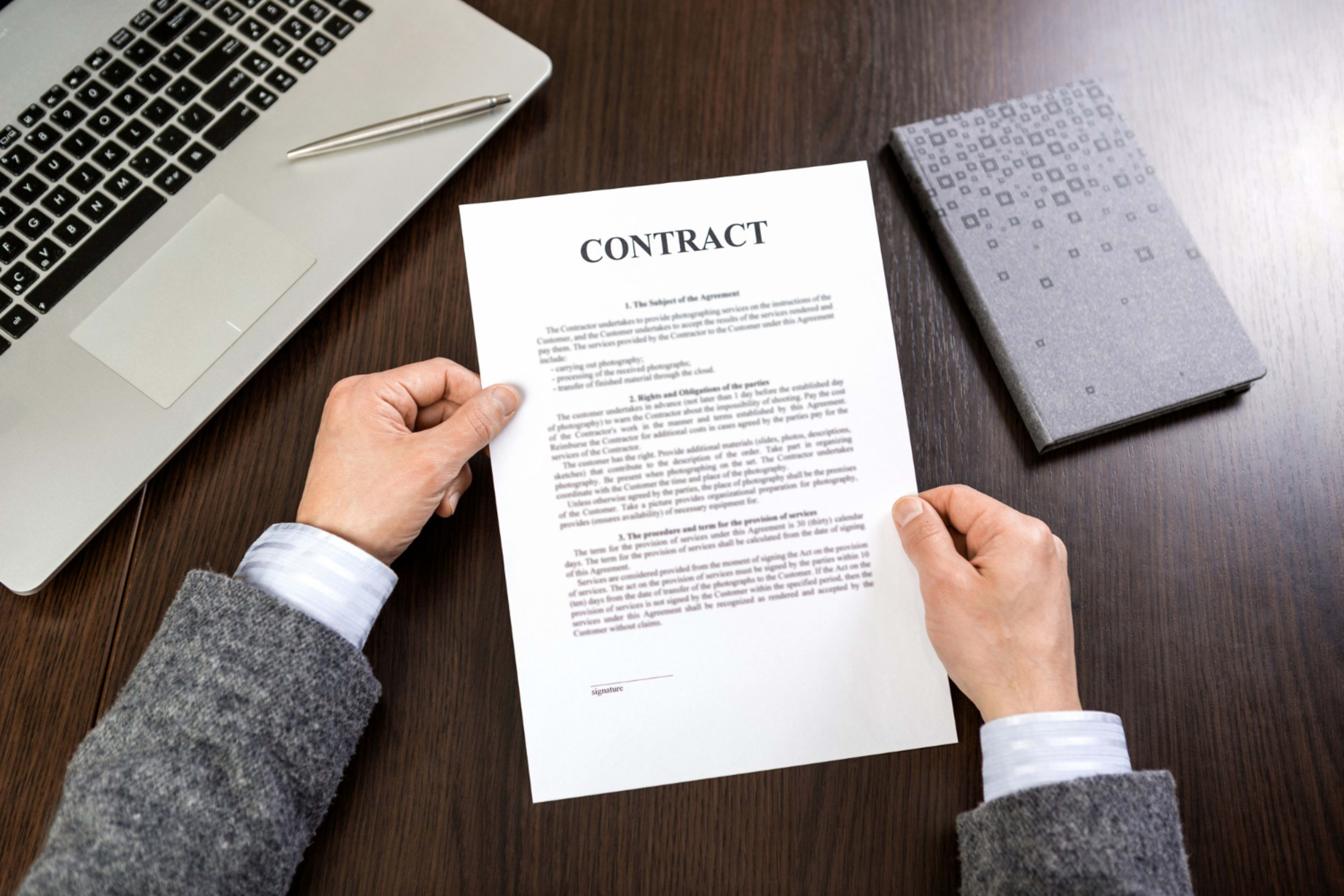 freelancing-contract.jpg