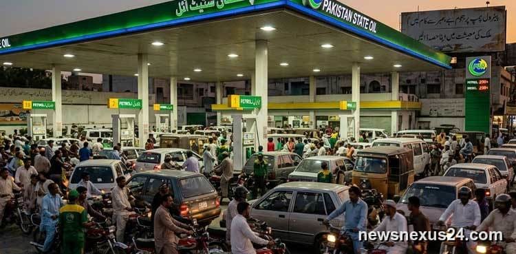 Pakistan holds petrol price despite global oil pressure