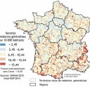 À gauche, la carte des déserts médicaux suivant les bassins de vie, à droite, celle démarquée en fonction des territoires vécus. (K. Konovich et J-M. Macé)