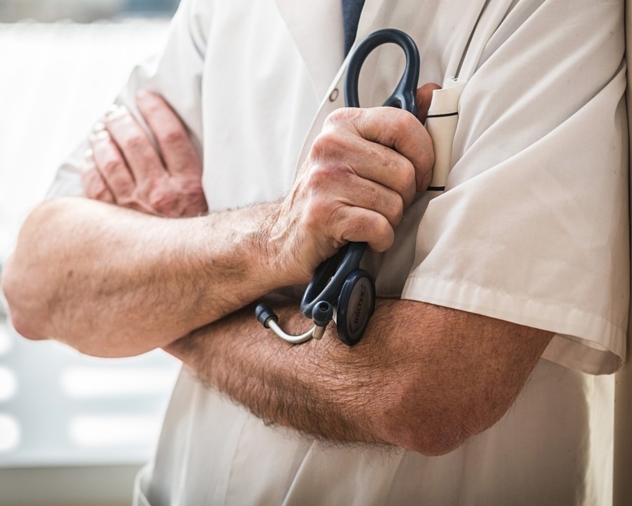 L'observatoire de la répression des personnels hospitaliers compte bien décrypter la "logique systémique" et les "rouages coercitifs" mis en œuvre par l'administration pour réduire au silence toute contestation, au point où "ceux qui se mobilisent finissent accusés de ce qu'ils dénoncent". (Burger/Phanie)