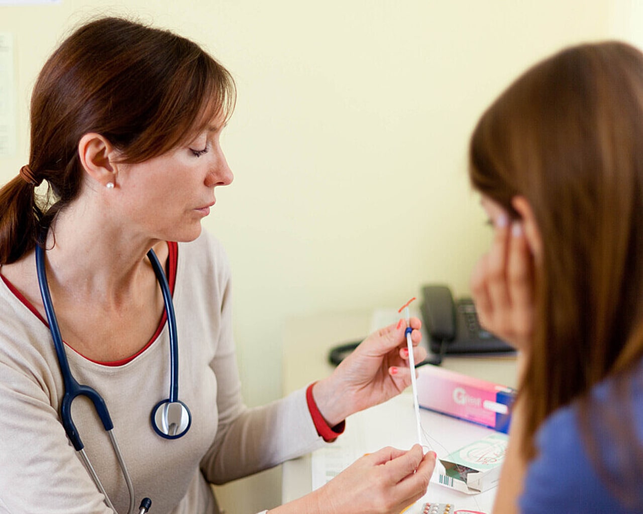 La feuille de route entend généraliser la démarche Handigynéco au sein des établissements et services médico-sociaux à horizon 2027. (Burger/Phanie)