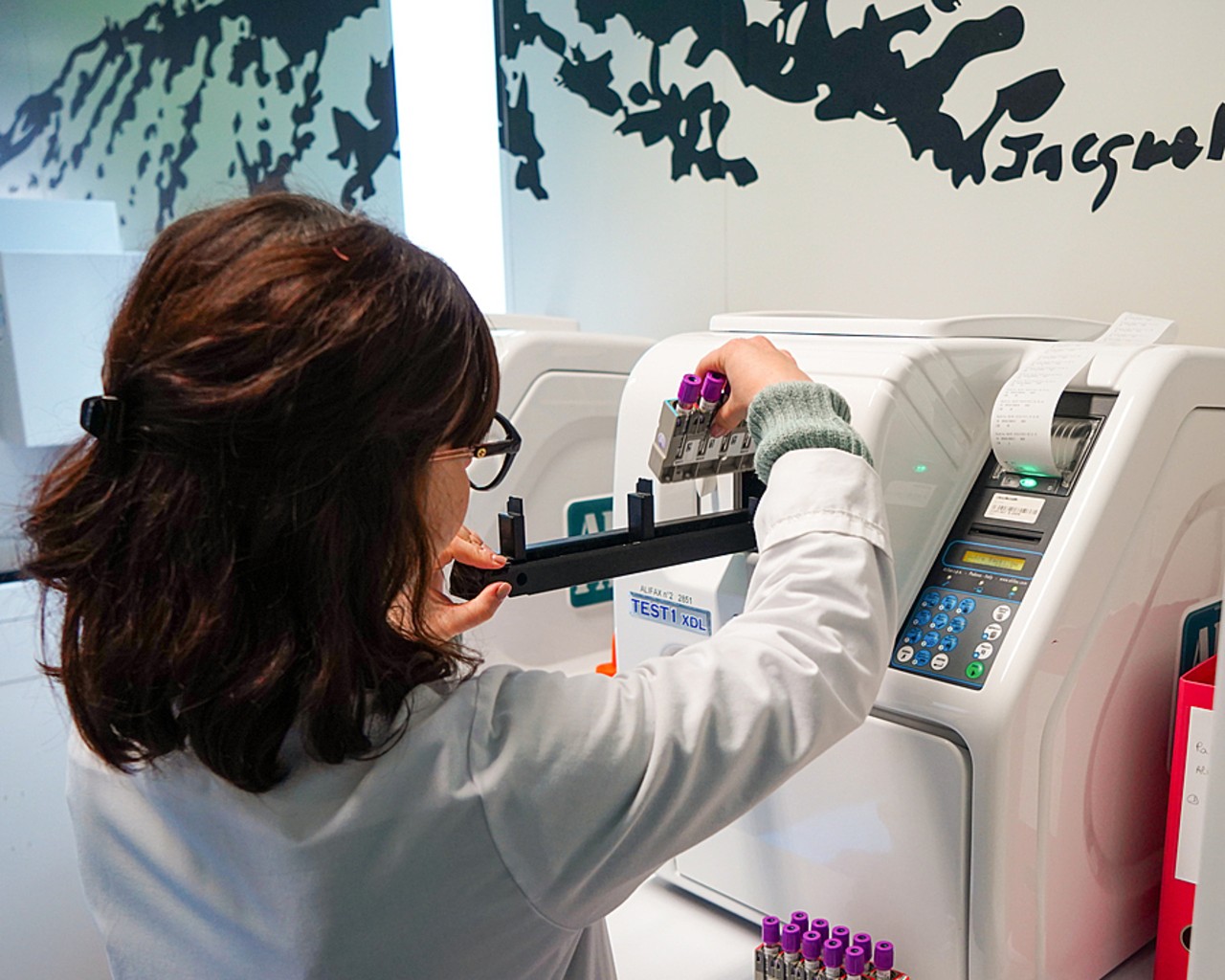 Les outils biomédicaux sont décrits comme une sorte de "talon d'achille" de la cybersécurité dans les établissements de santé. (Tremelet/Image Point FR/BSIP)