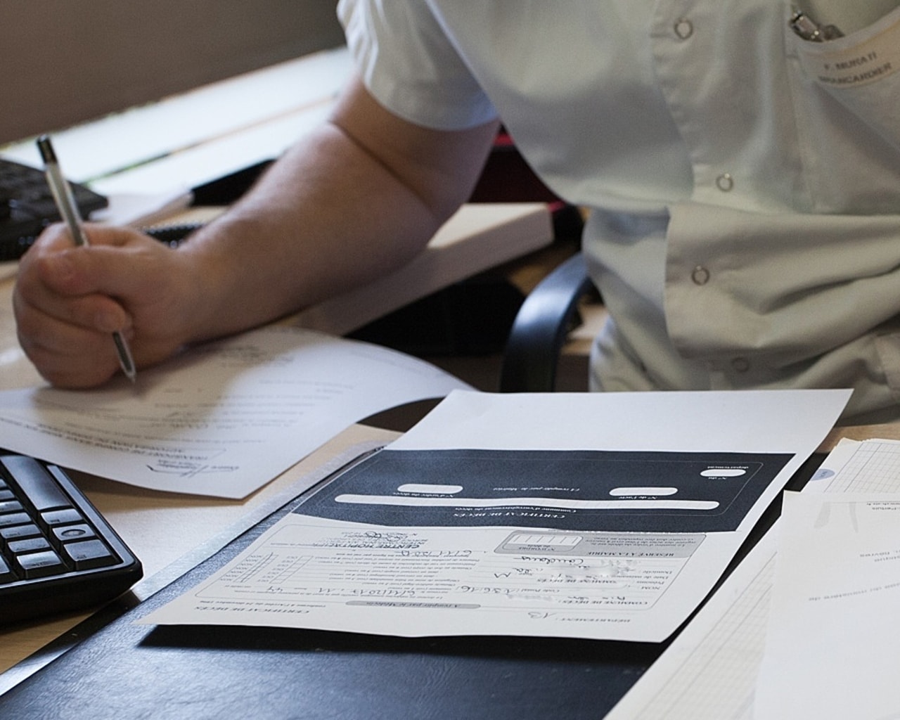 Pour sécuriser le processus d'alerte sanitaire, le ministère de la Santé incite les professionnels à procéder à une certification électronique plutôt que sur papier. (Calmettes/BSIP)