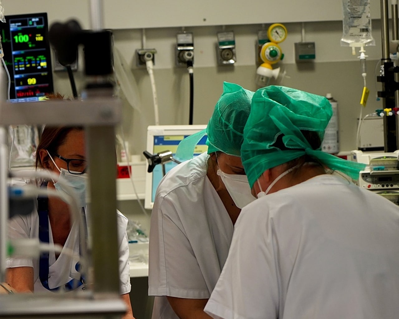 Si le surcoût moyen par hôpital directement imputable à la réforme des astreintes médicales s'élève en Île-de-France à 331 000 €, cette somme est loin d'être homogène. Ce même impact monte en effet jusqu'à 790 000 € dans certains établissements. (Tremelet/Image Point FR/BSIP)