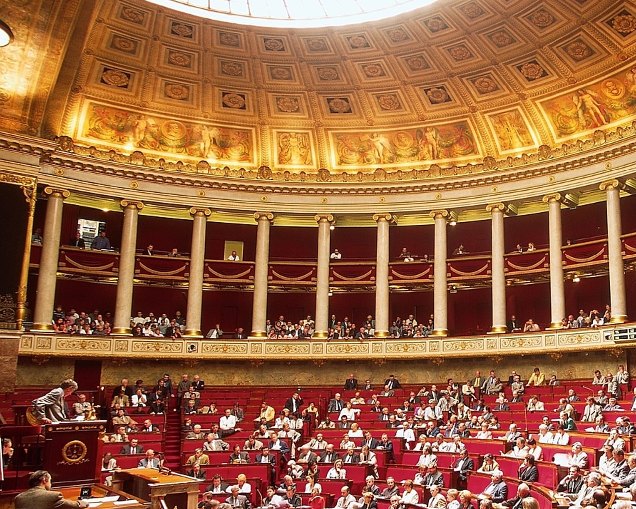 L'examen du PLFSS 2027 à l'Assemblée nationale s'ouvre dans un climat politique de toutes les incertitudes, faisant craindre aux hospitaliers un retard ou un défaut de vote qui pourrait alourdir un peu plus encore les finances des établissements de santé. (Théobald/BSIP)