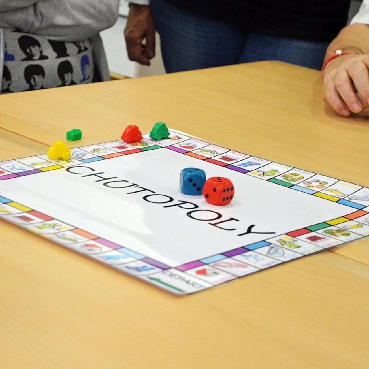 Un centre de rééducation travaille à la prévention des chutes avec son Chutopoly
