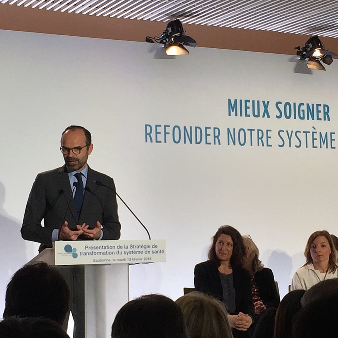 Pas question, pour le Premier ministre, d'engager "une énième réforme de l'hôpital" mais bien d'opérer une transformation "globale, cohérente et méthodique" du système de santé.