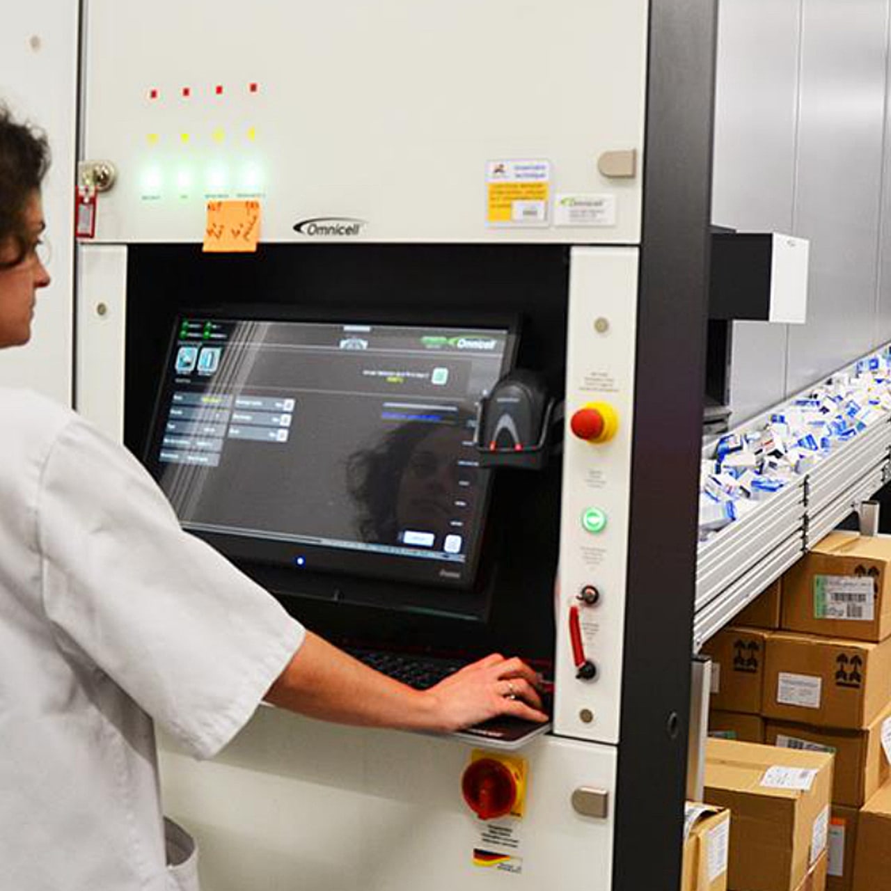 Les automates stockent aujourd'hui 50 000 boîtes de médicaments. À terme, elles seront 100 000.