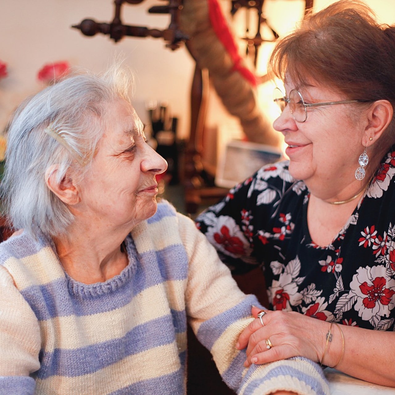 Les plateformes d'accompagnement et de répit participent au repérage des besoins et attentes du couple aidant-aidé.