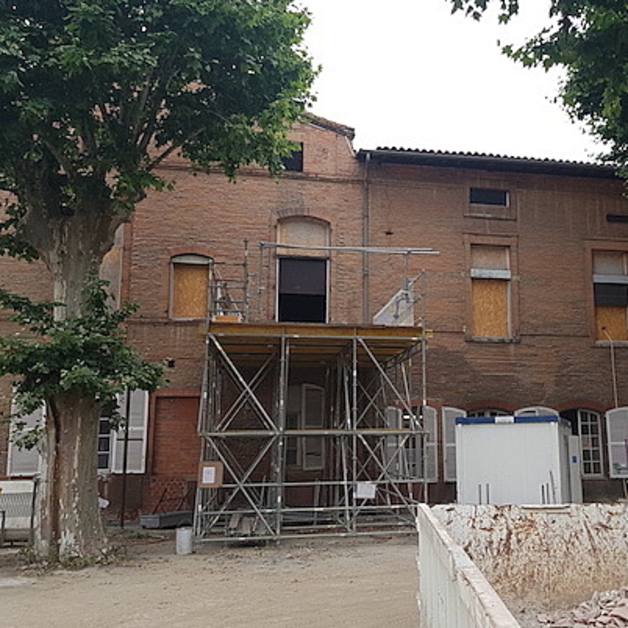 Chantier de réhabilitation de l'hôpital La Grave à Toulouse (Haute-Garonne)