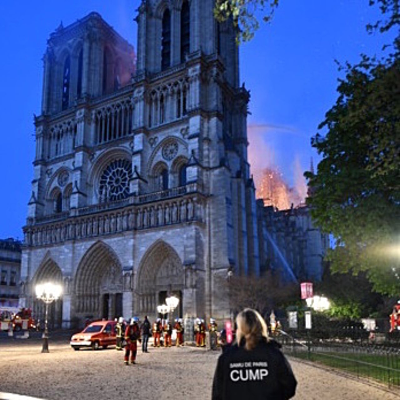 L'Hôtel-Dieu de Paris, à 100 mètres tout juste de la cathédrale Notre-Dame.