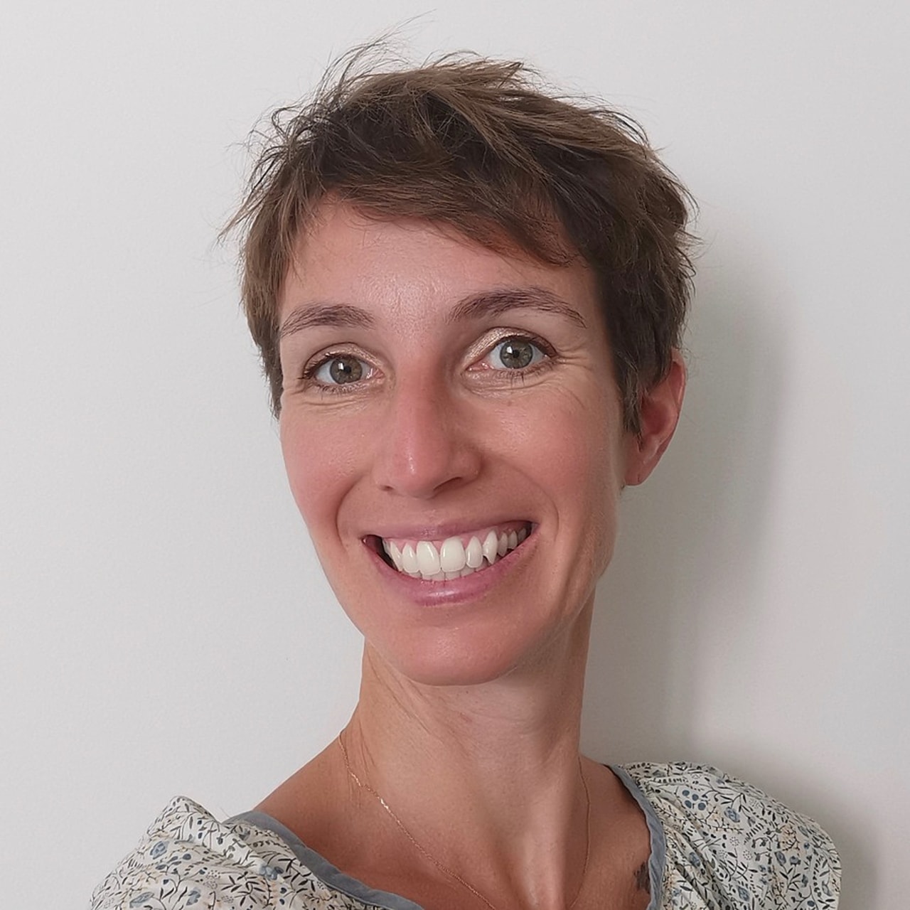 Dr Amandine Bertrand