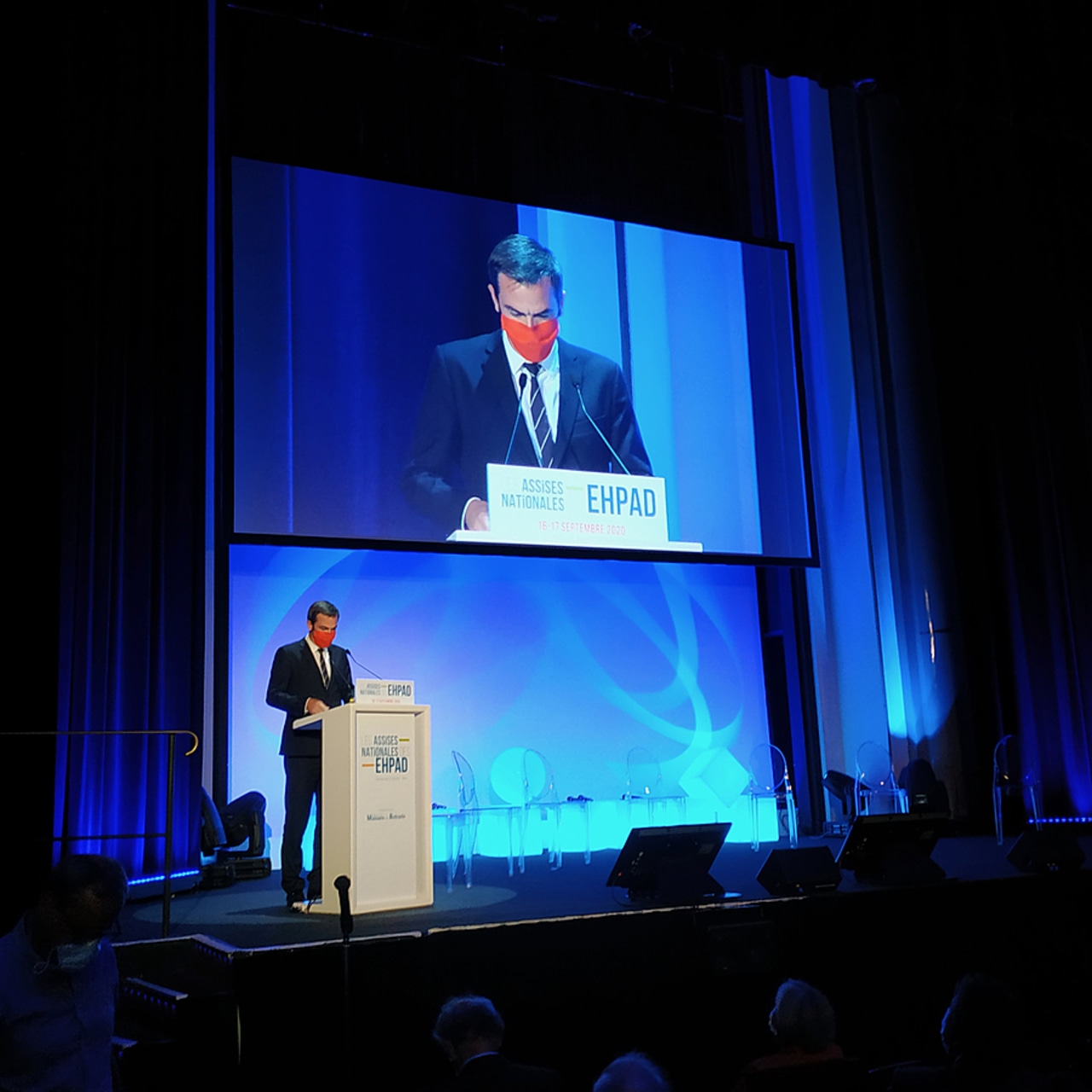 "Ce qui va s'ouvrir dans les semaines à venir, [...] le Laroque de l'autonomie, [...] ne sera pas un énième barnum", a promis Olivier Véran, ministre des Solidarités et de la Santé, lors de son discours.