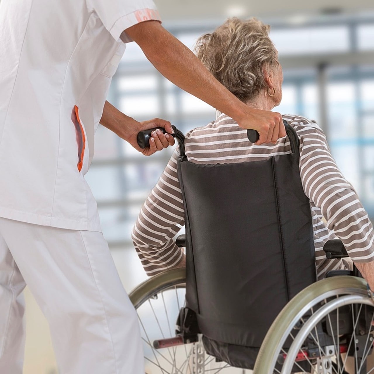 Les soignants des Ehpad semblent attendre la reconnaissance de leur hiérarchie et aussi plus d'autonomie.