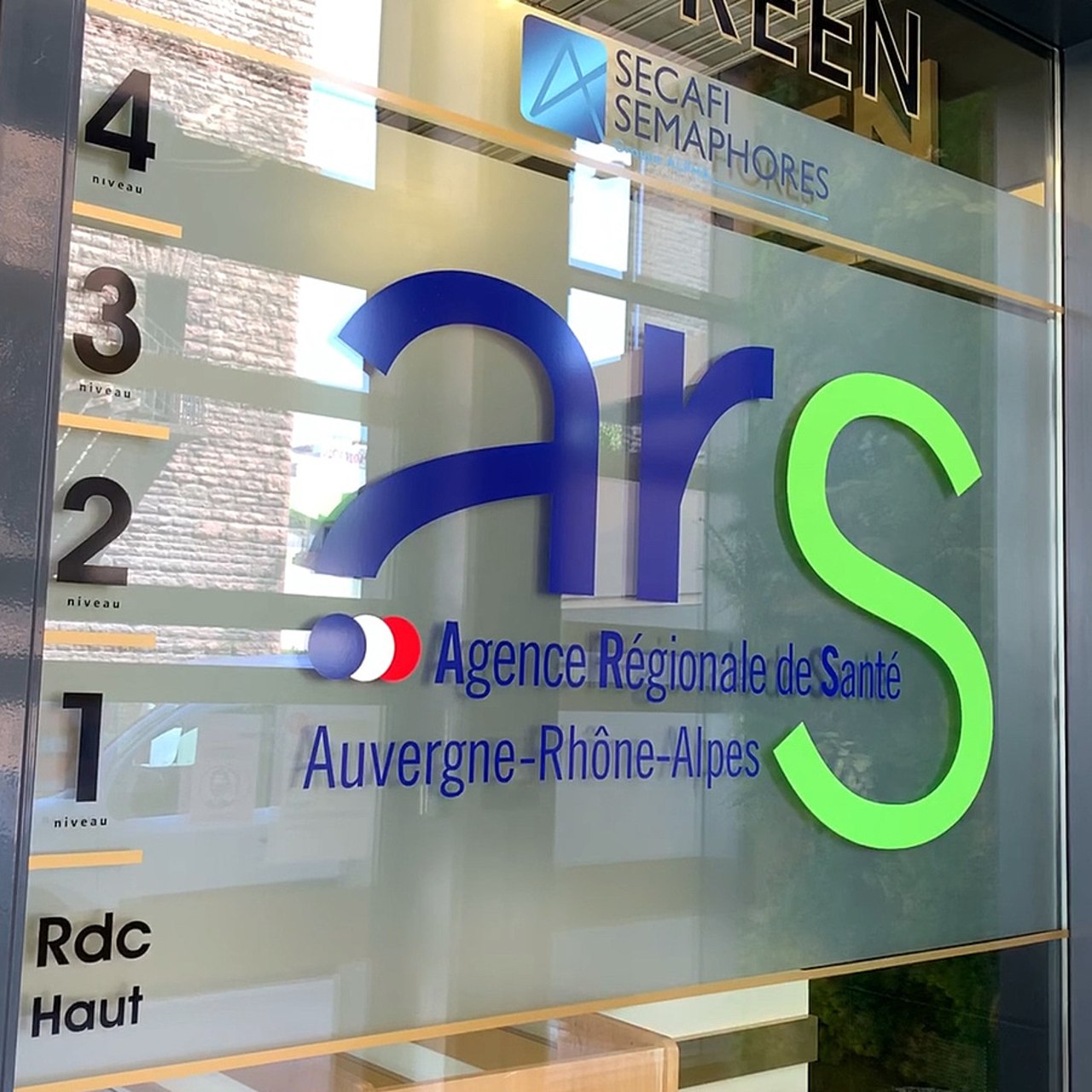 Le directeur général de l'ARS Auvergne-Rhône-Alpes a confirmé ce 22 octobre la difficulté actuelle de gestion des ressources humaines. (Agathe Moret/Hospimedia)