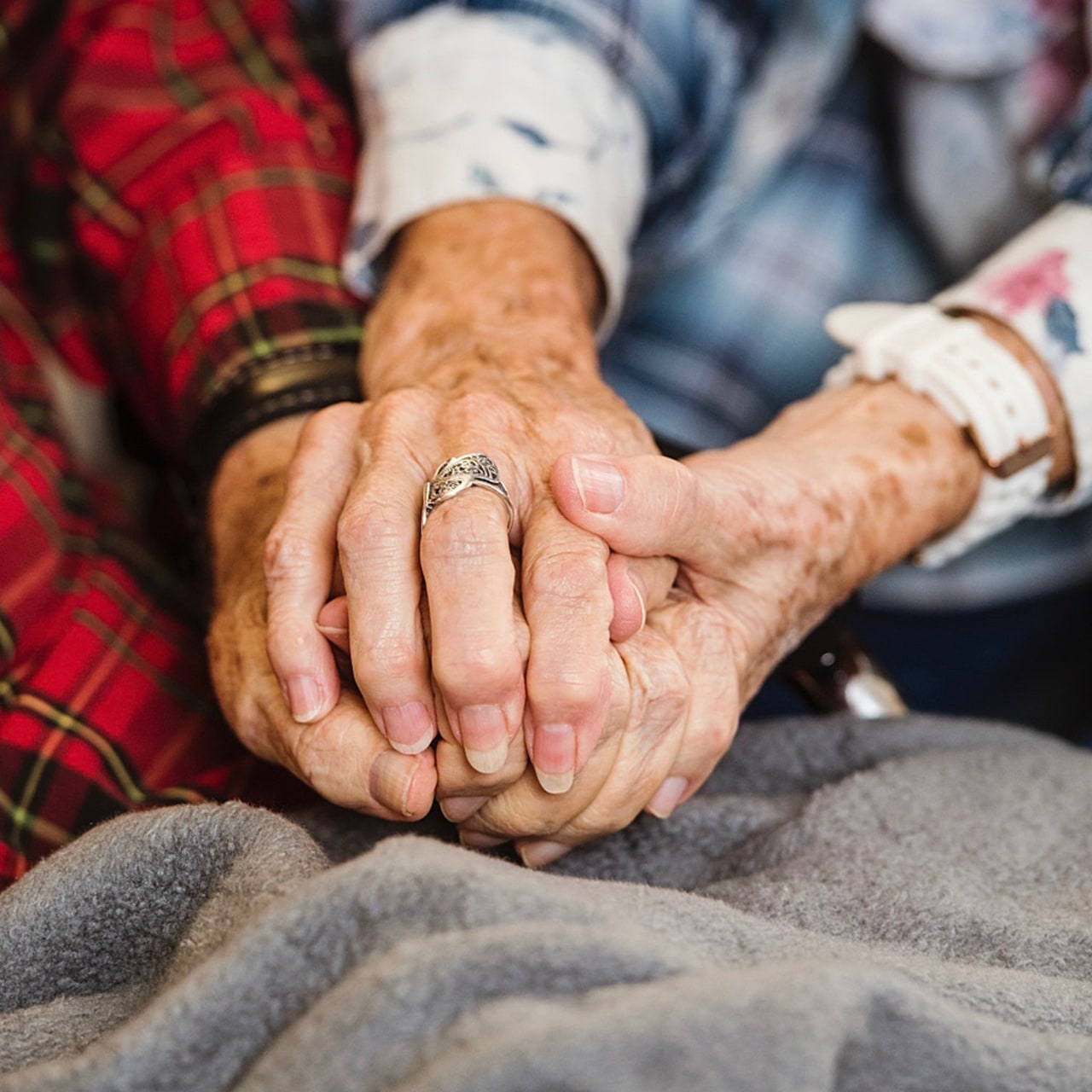 Le think tank préconise le développement de lits doubles médicalisés et l'instauration d'un référent vit affective, intime et sexuelle dans chaque structure.