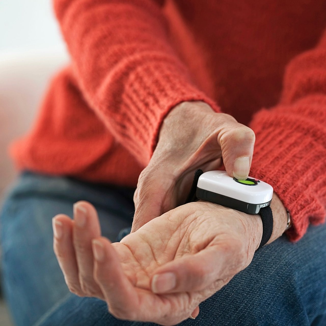 350 000 utilisateurs de services de téléassistance pourraient perdre le bénéfice du crédit d'impôt, estime l'Afrata.