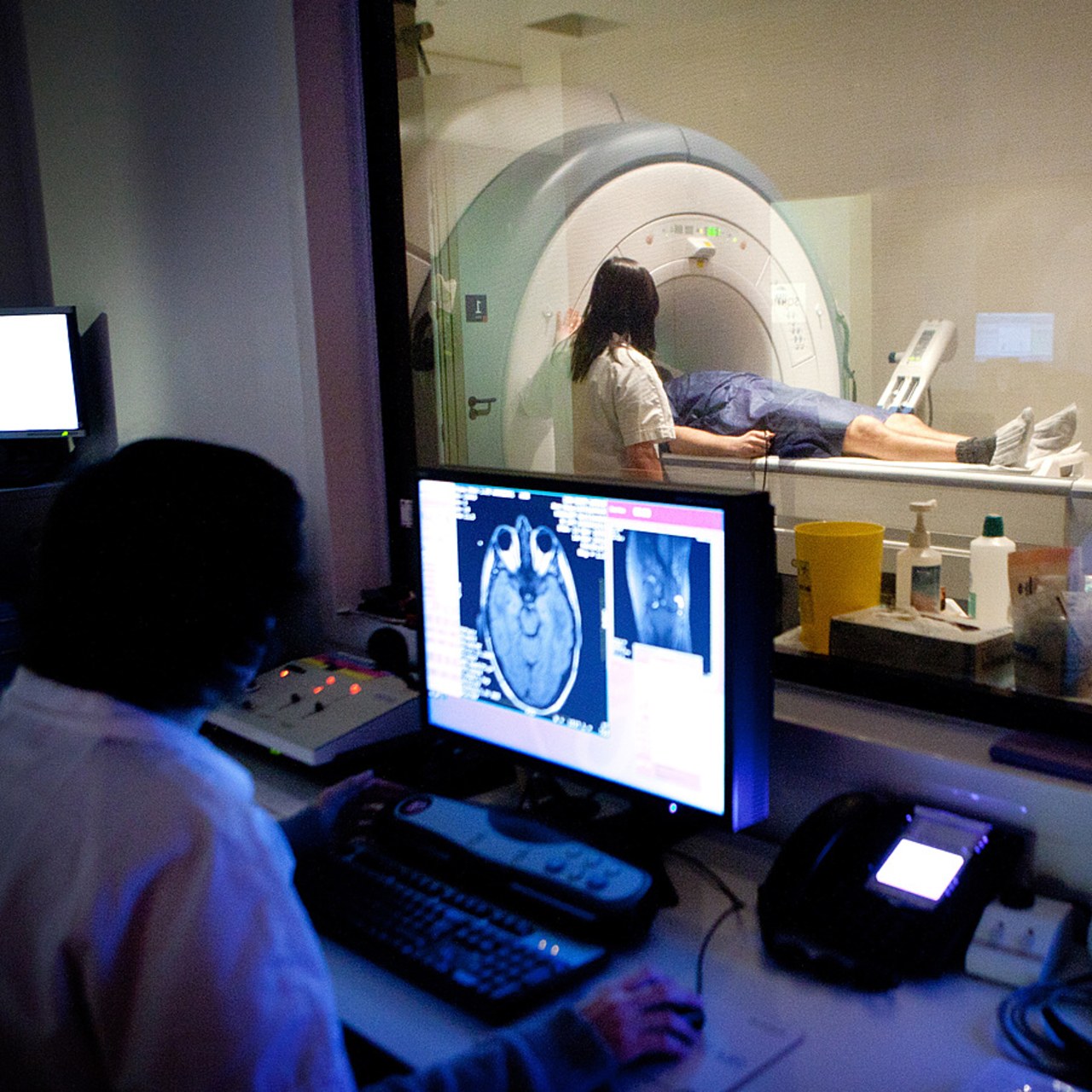 L'Anap propose une fiche dédiée à la mutualisation des plateaux techniques en réponse aux besoins de l'hôpital de proximité et des soins de premier recours, y compris lors de la permanence des soins ambulatoires.