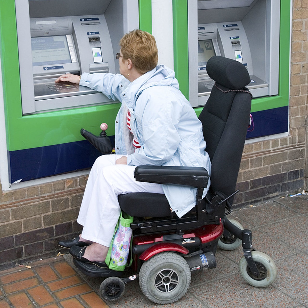 Les mandataires essaient de laisser aux majeurs protégés une autonomie  pour les dépenses plaisir.