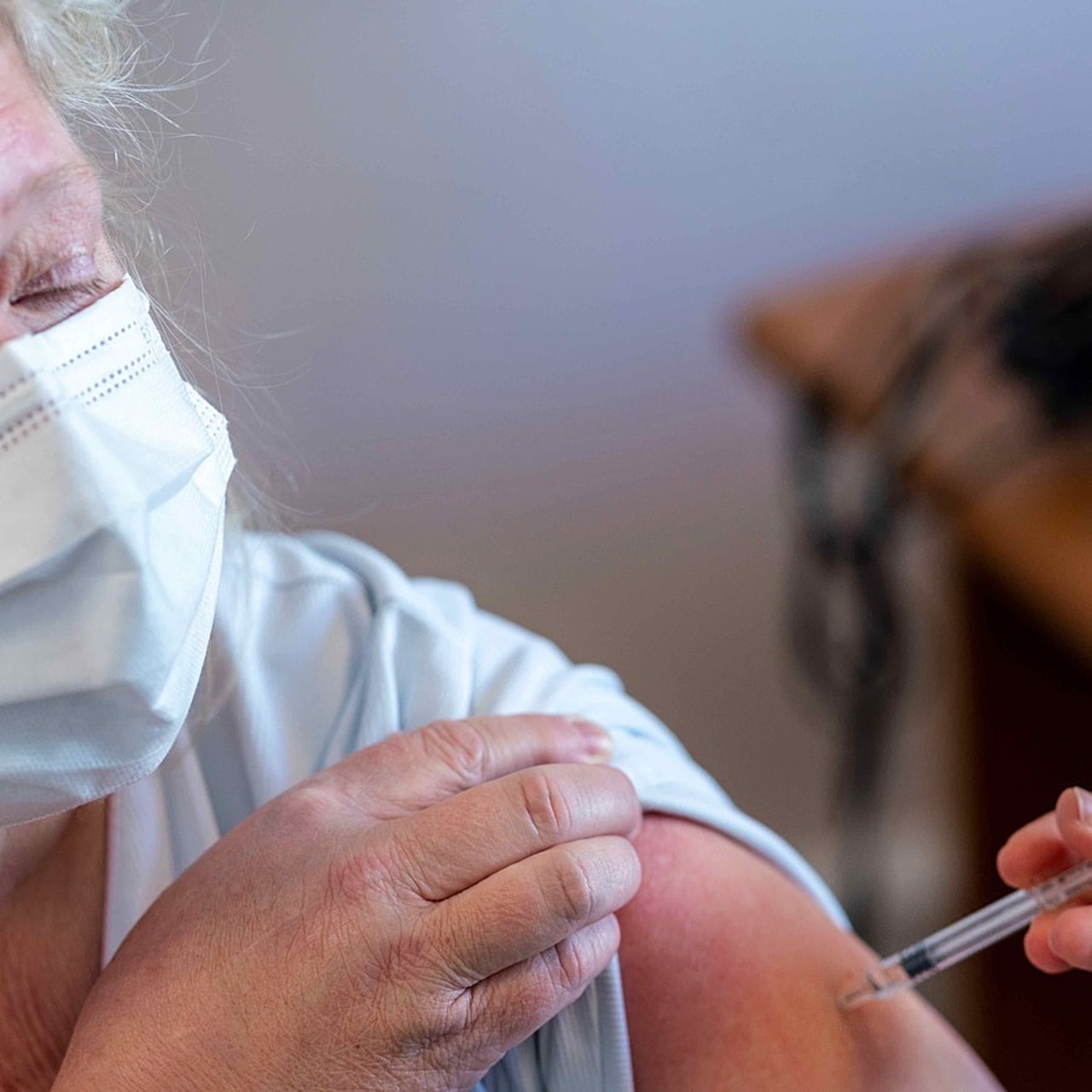 La surveillance rigoureuse du statut vaccinal des plus de 65 ans est stratégique.