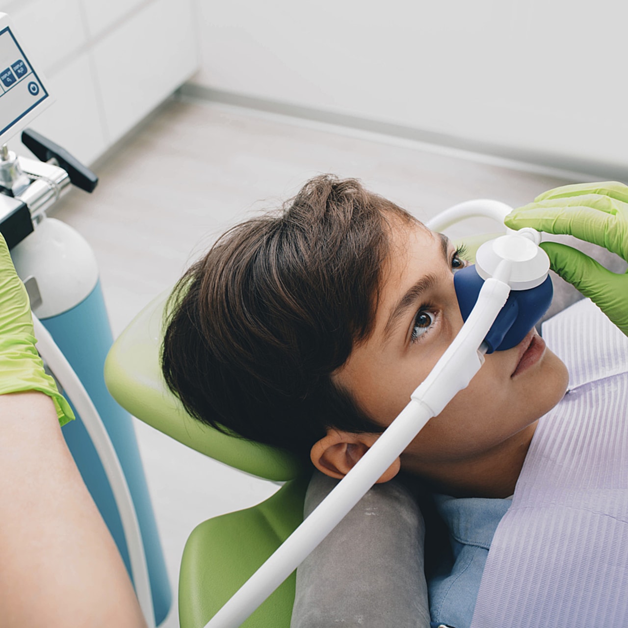 La généralisation de l'utilisation du Meopa peut améliorer la prise en charge odontologique des personnes en situation de handicap mais ne doit pas se faire au détriment de la relation avec le patient.