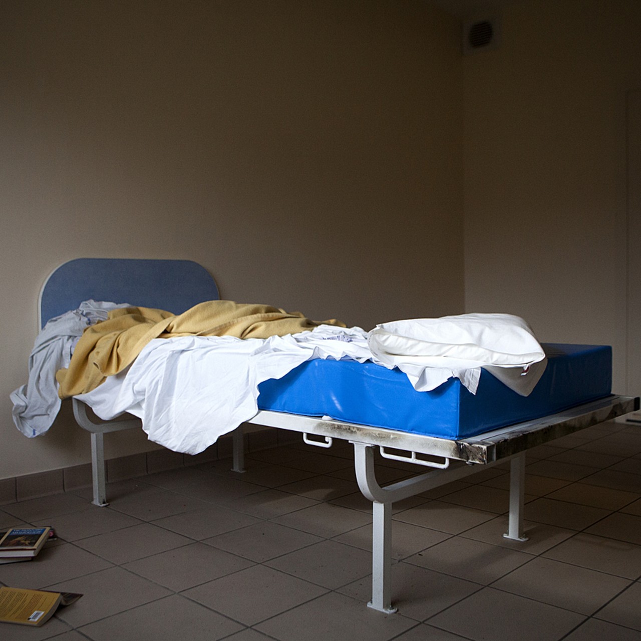 En chambre d'isolement, les autistes perdent tous leurs repères.