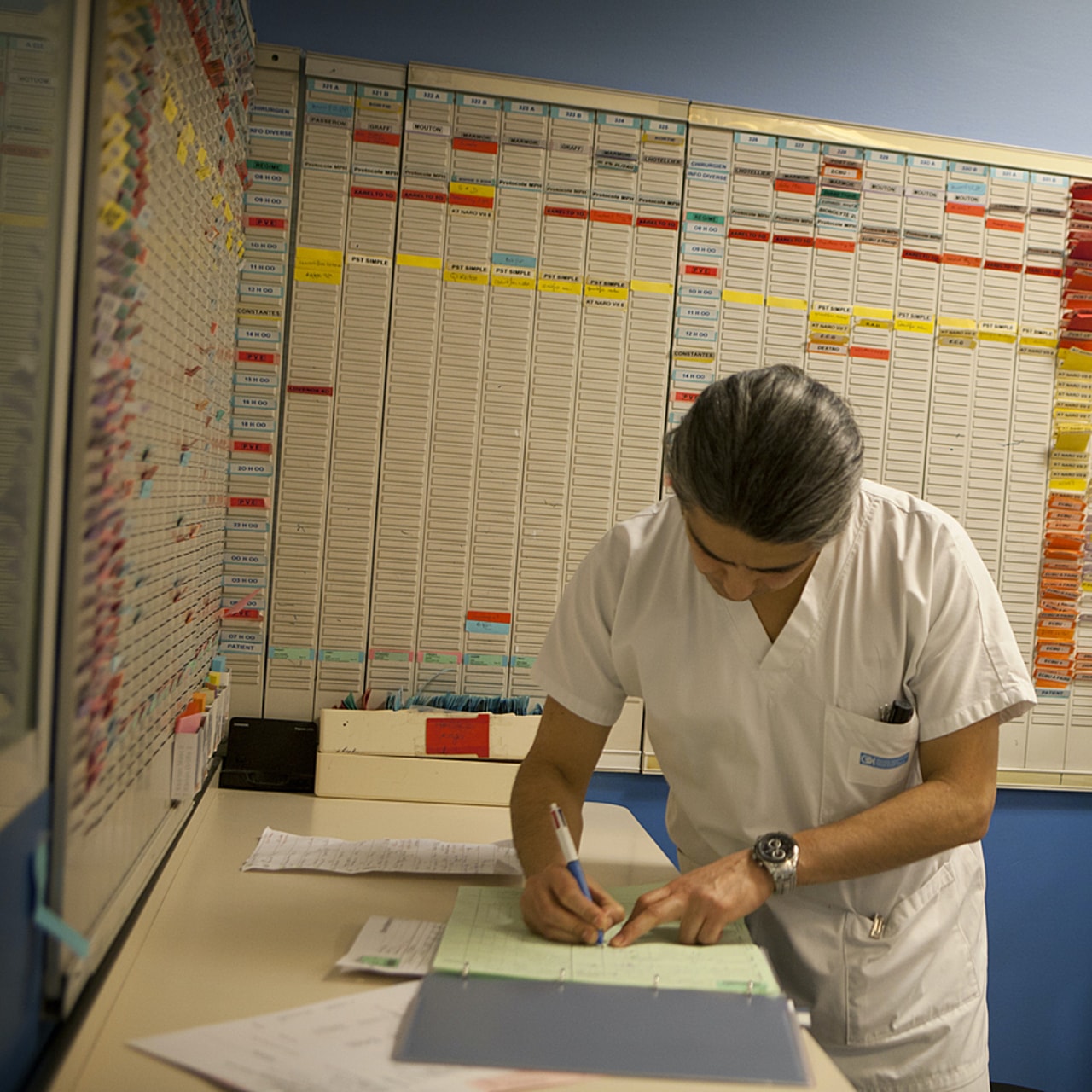 Les impératifs de planning sont la principale raison qui poussent les infirmiers à quitter leur établissement pour exercer en intérim. (Amélie Benoist/Image point FR/LPN/BSIP)