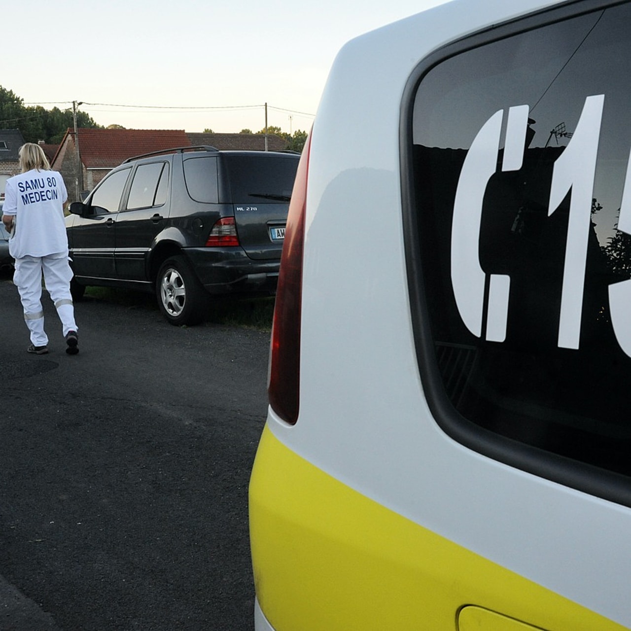 Les urgentistes le reconnaissent : la plus-value médicale systématique en Smur est loin d'être toujours évidente. Dans certaines situations, les praticiens seraient parfois plus utiles au Samu ou au sein des urgences. (Pascal Bachelet/BSIP)