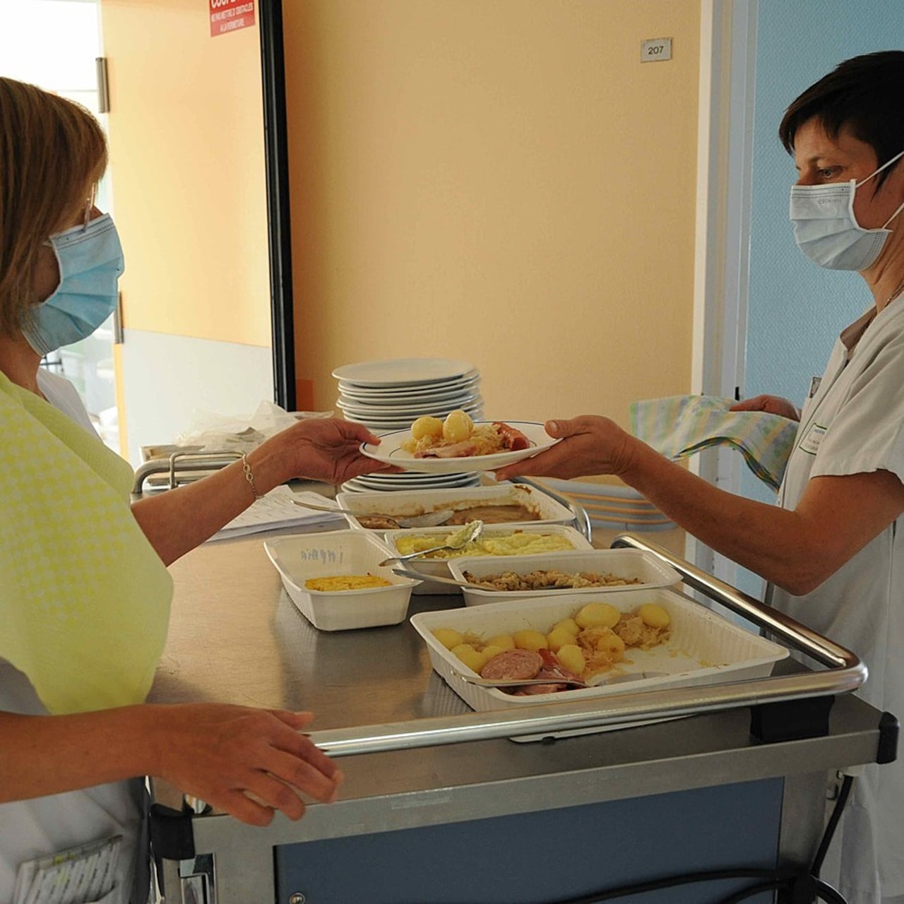 Les aides-soignants de la fonction publique hospitalière conservent les avantages de la catégorie active.(Pascal Bachelet/BSIP)
