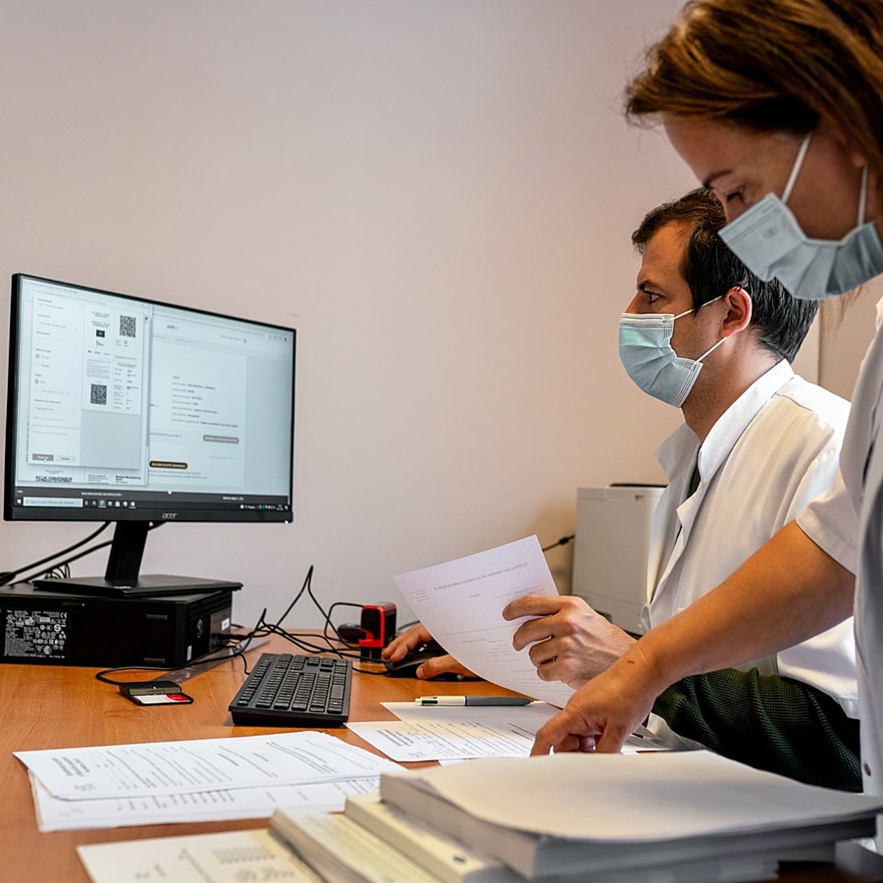 Pour améliorer la simplification et la rapidité des processus de décision au plus près des services, de nombreux CHU sont engagés dans des démarches de construction d'outils de reporting des irritants du quotidien. (Morcillo/BSIP)