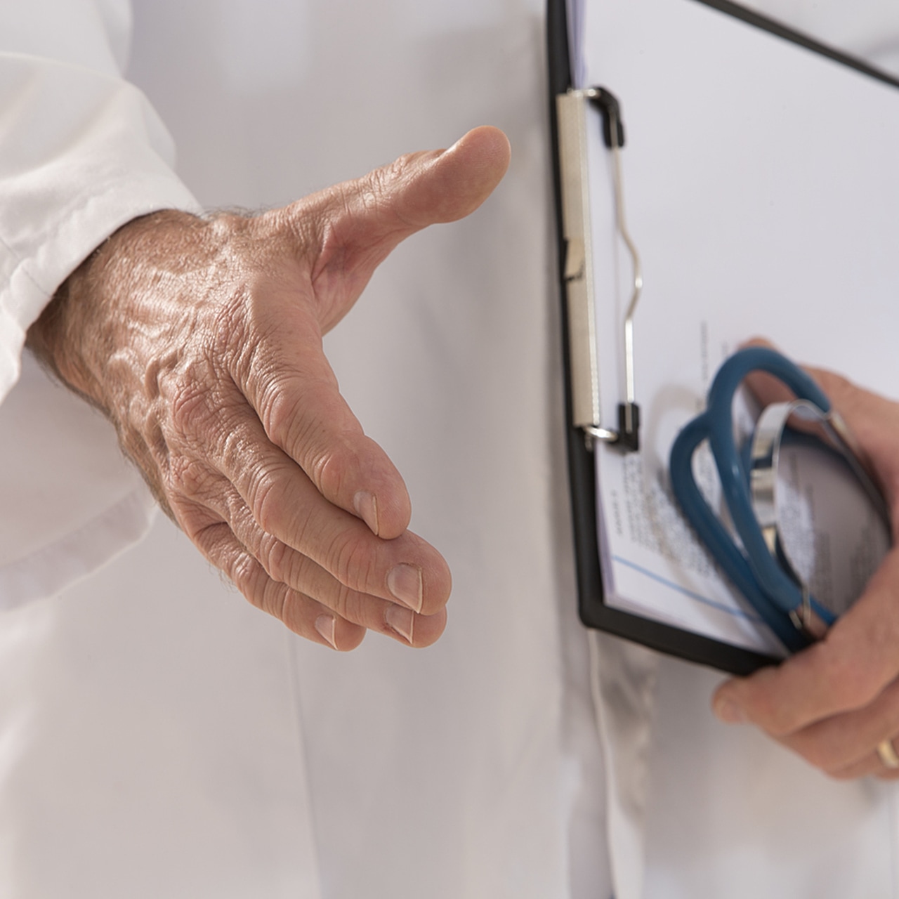 Pour pallier les nombreux freins au déploiement des nouvelles organisations territoriales de soins, la valeur du "travail bien fait", partagée par l'ensemble des acteurs, doit être mobilisée. (Chassenet/BSIP)