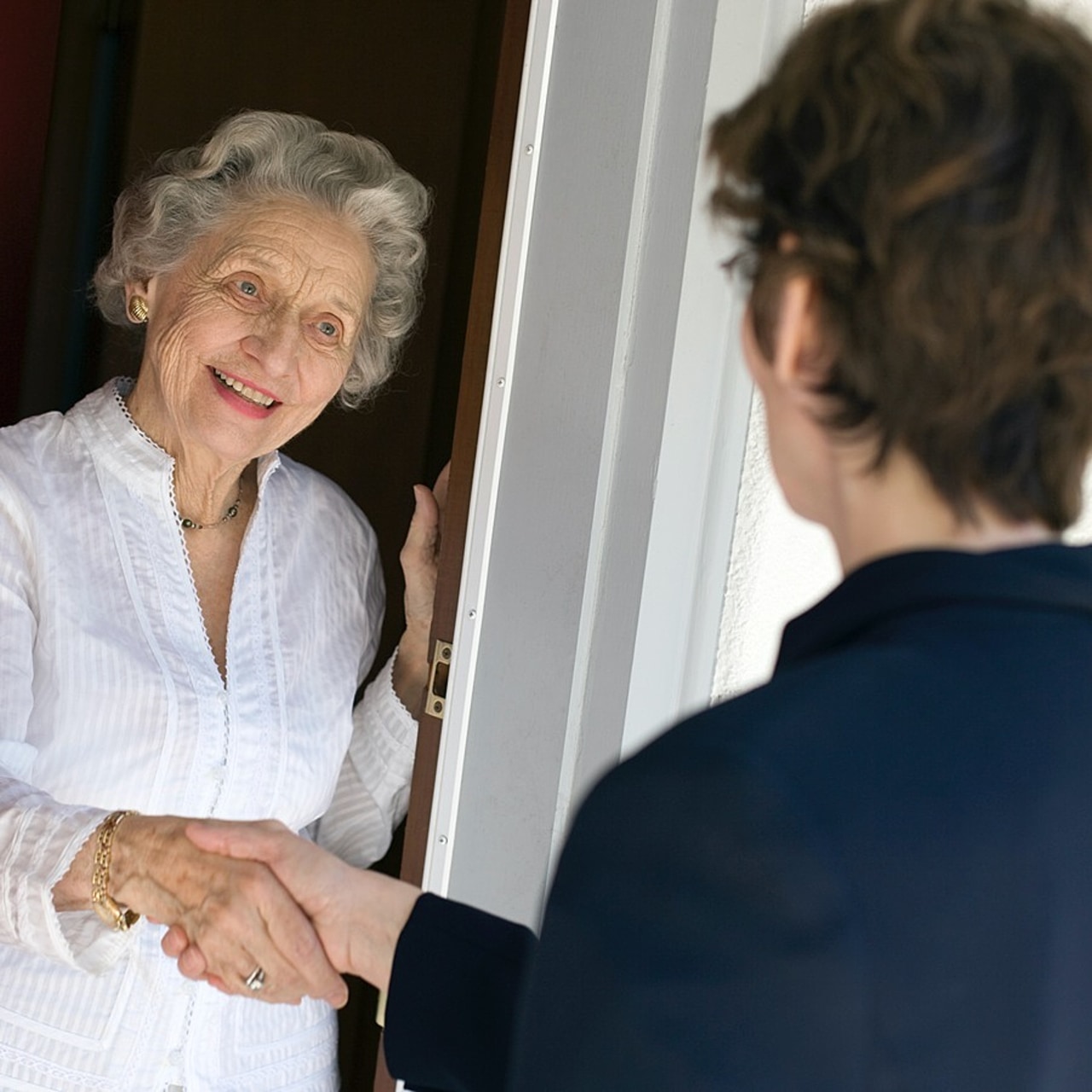 Les mandataires judiciaires à la protection des majeurs remplissent de nombreuses missions, notamment une vigilance aux faits de maltraitance (INGRAM/BSIP).