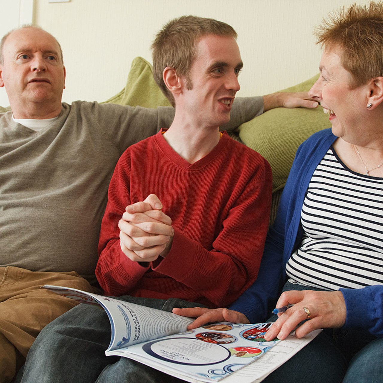 Lieux de vie, emploi, amendements Creton... la question de la place des jeunes adultes est aujourd'hui prégnante. (John Birdsall/BSIP)