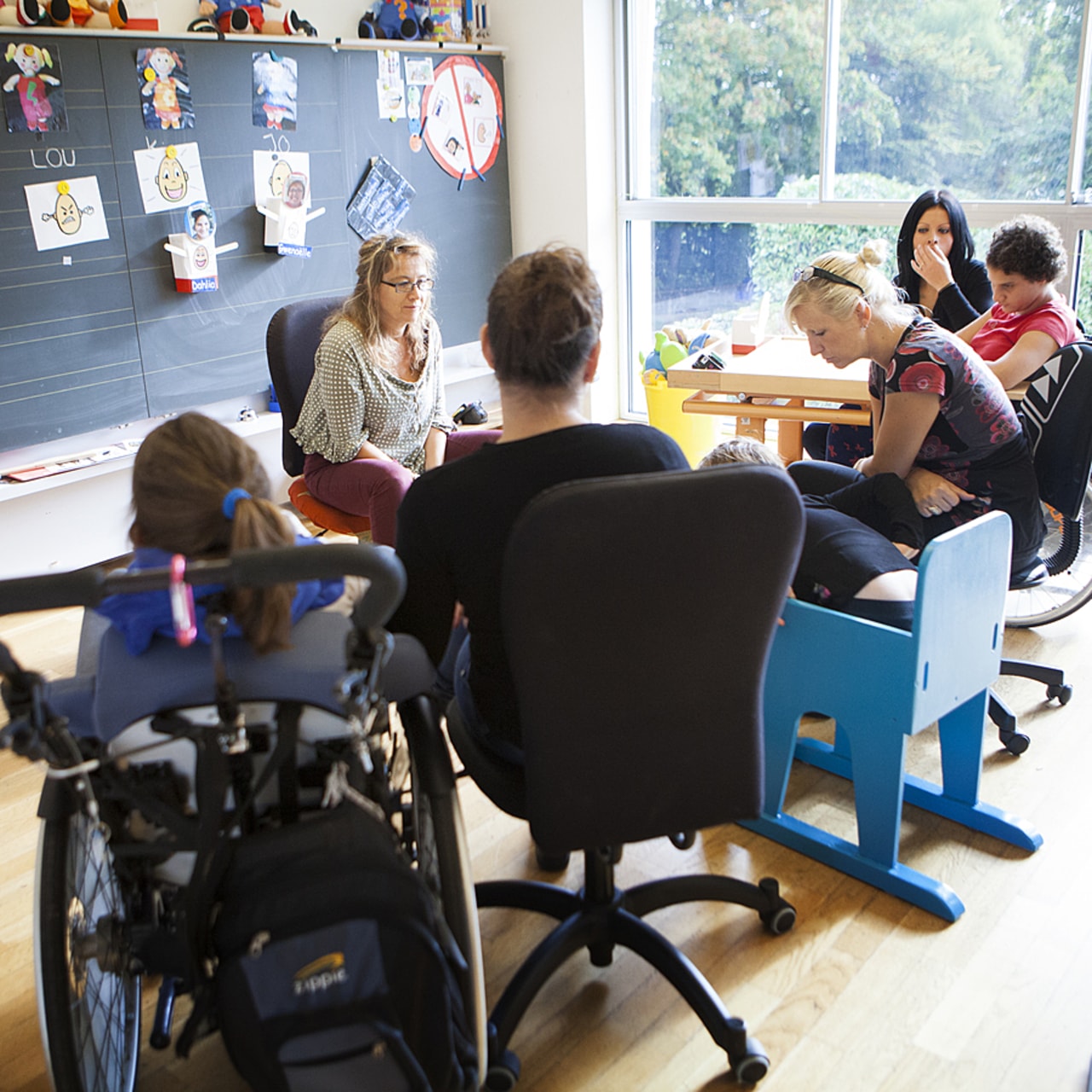 La scolarisation est un droit qui est pourtant encore refusé à trop d'enfants en situation de handicap. (Amélie Benoist/Image Point FR/BSIP)