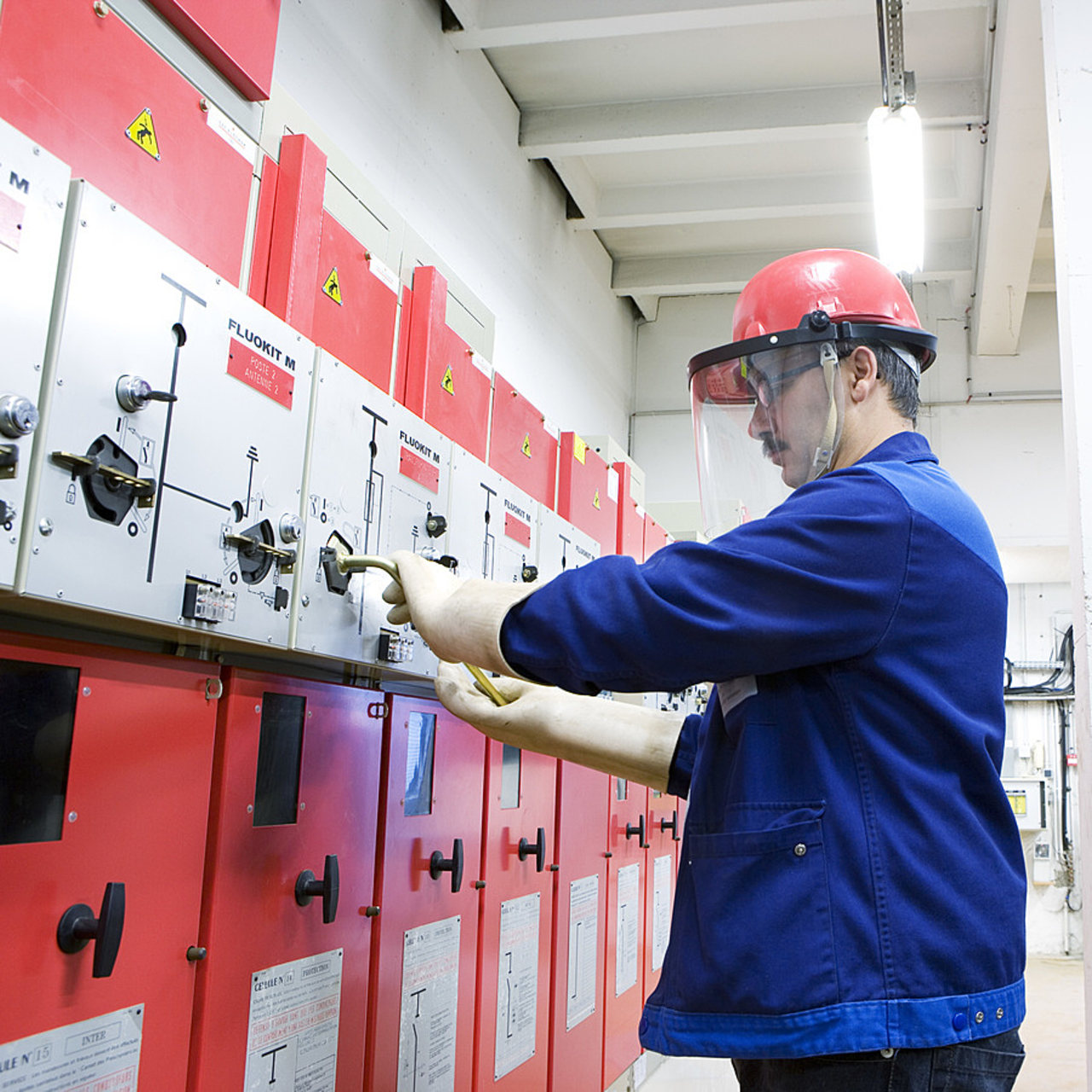 Le contexte actuel du marché de l'énergie a fait évoluer les pratiques des fournisseurs, nombreux à rencontrer des difficultés importantes pour sécuriser leurs contrats et à ne pas être en mesure de répondre aux sollicitations de leurs clients. (Chassenet/BSIP)