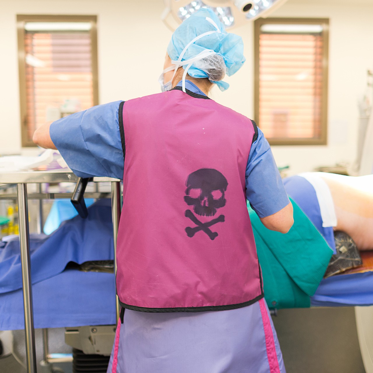 La profession de physicien médical s'est développée afin de contrôler précisément la quantité de rayonnement permettant d'obtenir le résultat recherché en faisant courir un minimum de risque au patient. (A. Noor/Image Point FR/BSIP)