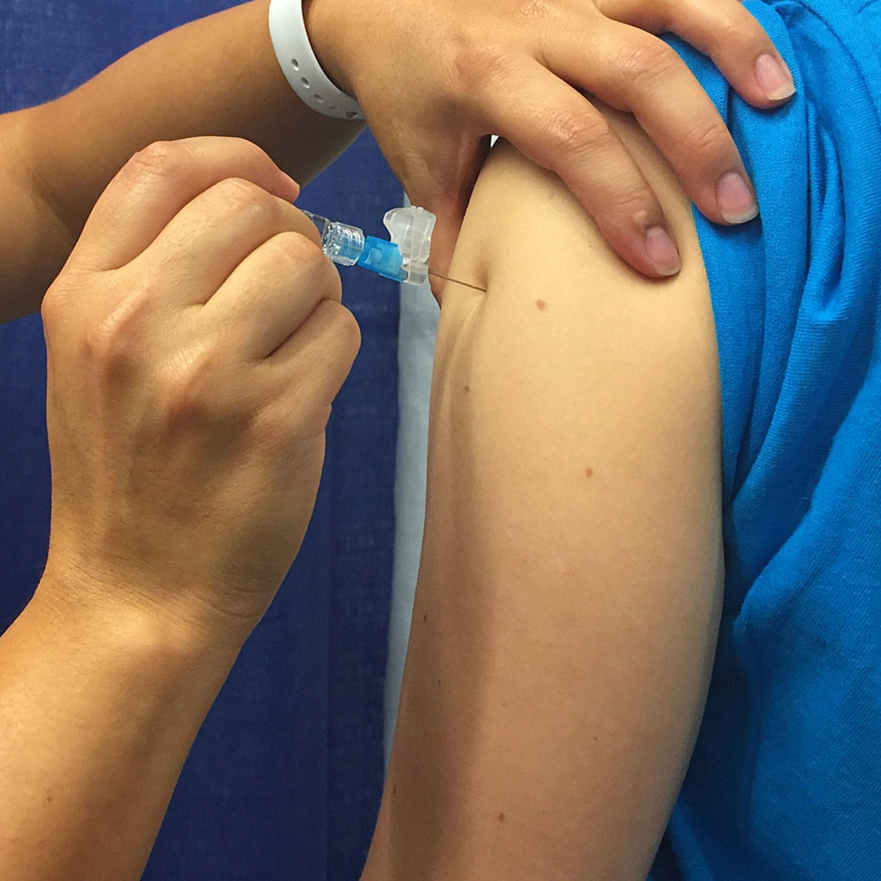 Il y aura un renouvellement de la vaccination contre le Covid-19 du 15 avril au 16 juin. (Nih-Niaid/Image Point Fr/BSIP)