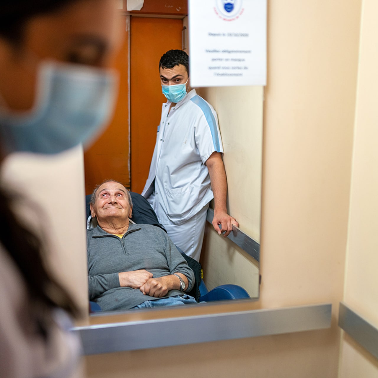 Prédiction et évaluation des besoins de santé, programmation des ressources humaines, vision "plus granulaire" du besoin d'investissement dans les infrastructures, intégration de solutions technologiques… La construction d'une réflexion stratégique de filière pourrait répondre à de nombreuses problématiques du secteur. (Morcillo/BSIP)