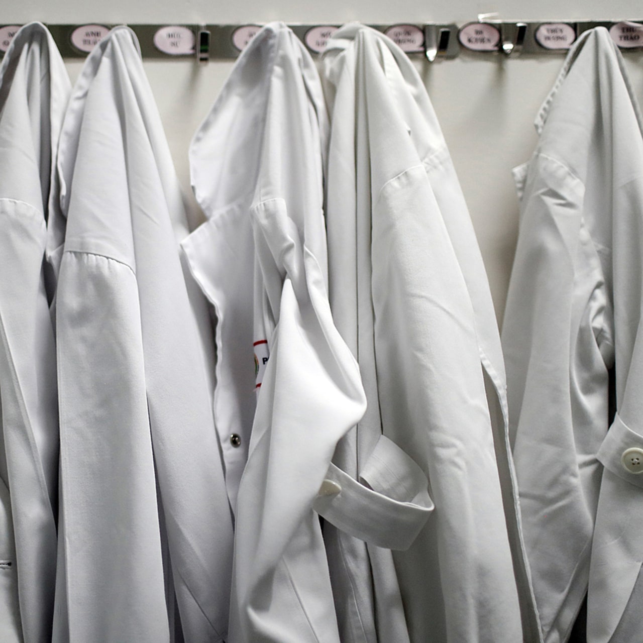 D'après la note de la DGOS, 4 165 Padhue ayant échoué aux EVC 2023 pourraient être concernés par ce nouveau statut. (Godong/BSIP)