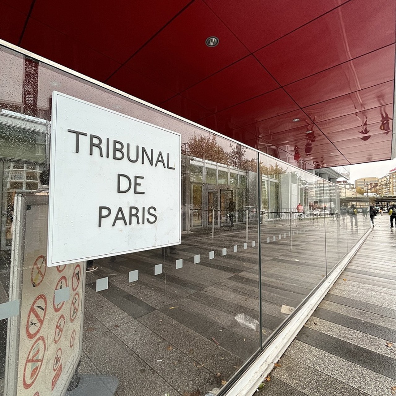 Le tribunal correctionnel de Paris a relaxé trois anciens directeurs généraux de l'Assistance publique-hôpitaux de Marseille, poursuivis pour détournement de fonds, mais condamné un directeur adjoint. (Caroline Cordier/BSIP)