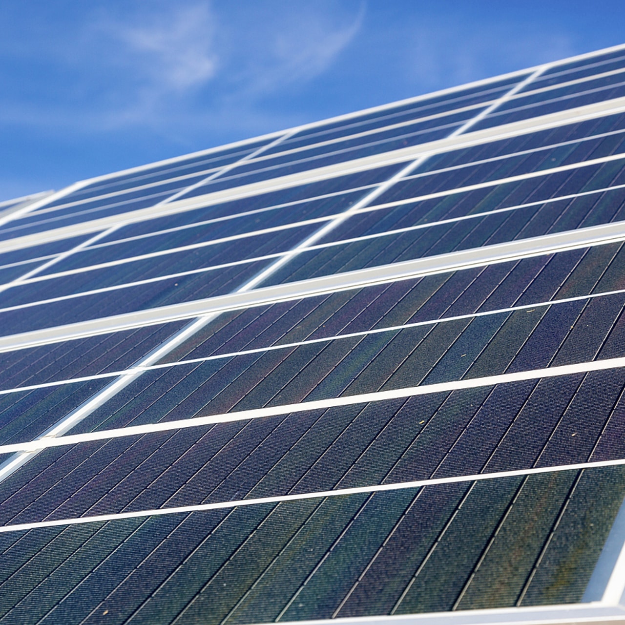 La mise en place d'ombrières photovoltaïques sur les parkings de certains de ses établissements de santé est étudiée par le groupe Elsan, dans le cadre de sa démarche de sobriété énergétique. (SPL/BSIP)