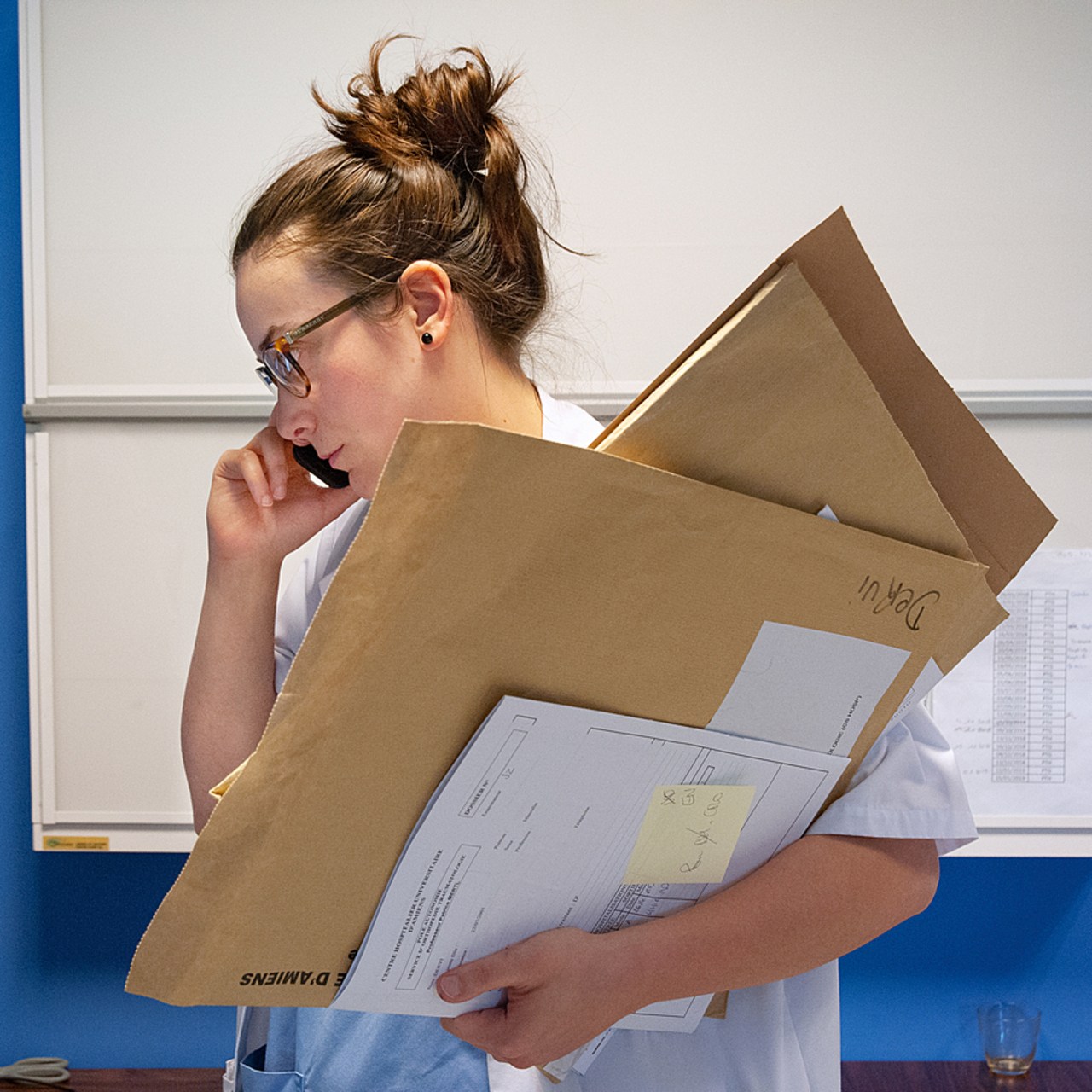 Le baromètre sonde les médecins hospitaliers sur la satisfaction au travail, l'intérêt pour les postes à responsabilités, les discriminations liées à la parentalité et les violences sexistes et sexuelles. (Pascal Bachelet/BSIP)