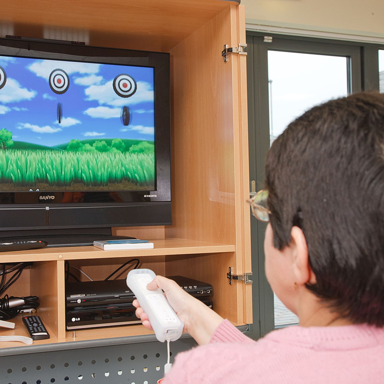 Le jeu vidéo peut aider les âgés à mieux accepter leur programme de rééducation. (John Birdsall/BSIP)