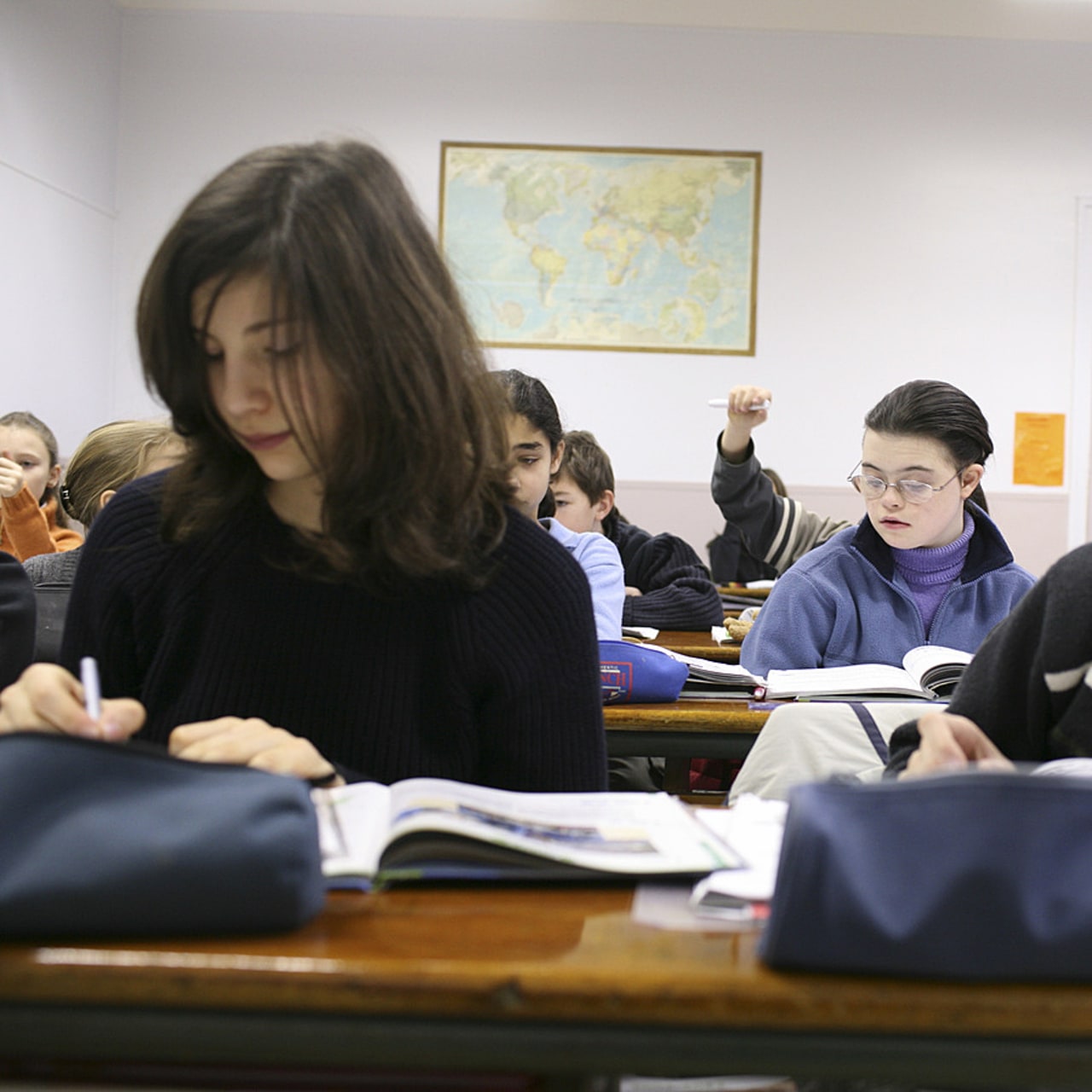 Faute de soutien hiérarchique, de moyens et de coopération développée avec les professionnels du handicap, les enseignants doivent gérer des situations qui parfois les dépassent. (BL/BSIP)